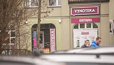 &bdquo;Vynoteka&ldquo; prie&scaron;ais &bdquo;Biedronką&ldquo;