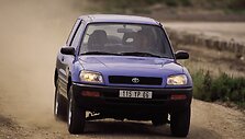 Pirmos kartos &bdquo;Toyota RAV4&ldquo;