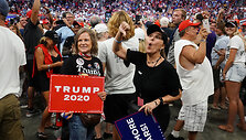 Donaldas Trumpas pradėjo perrinkimo kampaniją