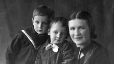 Jeho&scaron;ua su broliu Chaimu ir mama Reizl