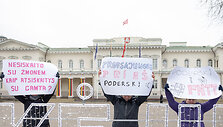 Prie Prezidentūros vyko profesinių sąjungų protestas dėl Povilo Poderskio kandidatūros