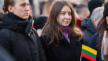 Vasario 16-osios minėjimas prie Lietuvos nepriklausomybės signatarų namų