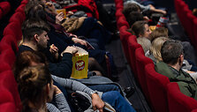 Vingio kino centre vyko i&scaron;ankstinis filmo &bdquo;Skyrybų vakarėlis&ldquo; seansas