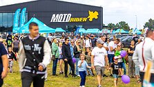 Purvo varžybos, koncertai ir motociklų kolona: &bdquo;CFMOTO Day Lithuania&ldquo; subūrė per 3 tūkstančius žmonių