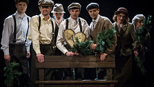 A.Giniočio debiutas Nacionaliniame Kauno dramos teatre &ndash; premjera &bdquo;Senos damos vizitas&ldquo;
