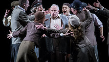 A.Giniočio debiutas Nacionaliniame Kauno dramos teatre &ndash; premjera &bdquo;Senos damos vizitas&ldquo;