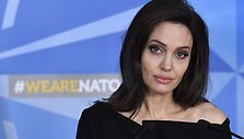 Angelina Jolie 