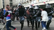 prancuzija-smerkia-perteklini-jegos-panaudojima-per-protesta-maskvoje-policija-arestavo-per-800-zmoniu