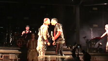 rammstein-protestas-pries-homofobija-rusijoje-ant-scenos-grupes-nariu-bucinys