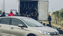 Greece_Migrants_92635.jpg-1bdc7