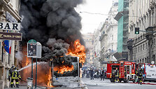 APTOPIX_Italy_Bus_Explodes_36508.jpg-9f17a
