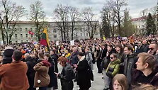 protestas-salin-rankas-nuo-laisvo-zodzio