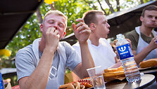 Wurst restorano kieme įvyko de&scaron;rainių valgymo konkursas