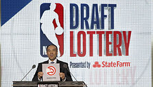 Praėjusių metų NBA &scaron;aukimų loterijos akimirka