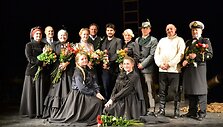Ry&scaron;kiausia scenografija &ndash; Priekulės kultūros centro Ernsto Vicherto spektaklis &bdquo;&Scaron;aktarpis&ldquo;
