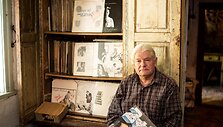 Senas Hipis atvers savo muzikos albumų kolekcijos lobius