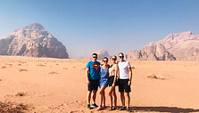 Wadi Rum dykumoje, kurioje jautiesi tarsi mėnulyje.