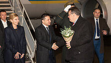 Užsienio reikalų ministras L.Linkevičius Vilniaus oro uoste pasitiko Ukrainos prezidentą V.Zelenskį.