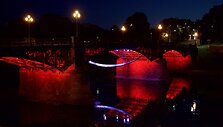 Libano vėliavos spalva nu&scaron;viesti Vilniaus tiltai