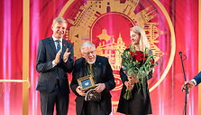 V.Landsbergiui įteiktas Vilniaus garbės piliečio vardas