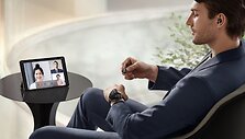 Nauja i&scaron;maniųjų įrenginių kryptis: &bdquo;Huawei&ldquo; sujungė laikrodį ir belaides ausines