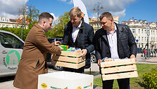Campaign 'Accumulating versus sharing. What do you think is more important' starts i