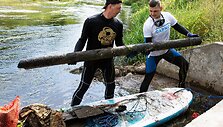 Cleaing up Vilnelė river