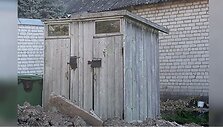 Bulviakasį vienas Kėdainių rajono gyventojas atsimins dar ilgai. Vie&scaron;ėdamas pas dukrą Pernaravoje vyri&scaron;kis įlūžo į lauko tualetą. 