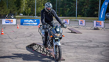Motociklų slalomo akimirkos
