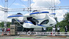 &bdquo;Skraidantis automobilis&ldquo; Japonijoje