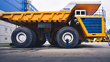 Benediktas Vanagas i&scaron;bandė &bdquo;Belaz 75710&ldquo;