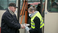 Srautų koordinavimas ir dezinfekcija vie&scaron;ojo transporto stotelėse