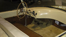 &bdquo;Davis Divan&ldquo; triratis automobilis