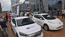 Vilniuje duotas startas elektromobilių varžyboms &bdquo;Ignitis ON: pažink Lietuvą!&ldquo;