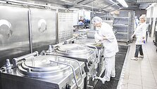 Santaros klinikų maisto tiekimo akimirka