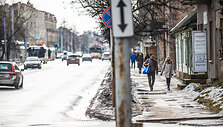 Sostinės gatvėse baigia nutirpti sniegas