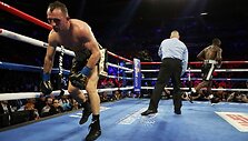 Egidijus Kavaliauskas prie&scaron; Terence'ą Crawfordą