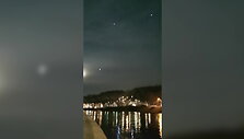 uzfiksavo-kaip-po-sviesu-sou-vienas-po-kito-i-neri-sukrenta-dronai