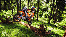 Metų motociklas: pretendentas &bdquo;KTM 890 Adventure R&ldquo;