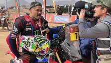 Penktajame Dakaro greičio ruože fini&scaron;uoja motociklininkai