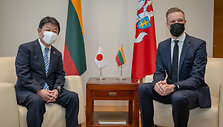 Gabrielius Landsbergis susitiko su Japonijos užsienio reikalų ministru Toshimitsu Motegi