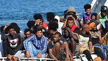 Migrantai i&scaron; Libijos ir Tuniso pasiekę Italijos krantus