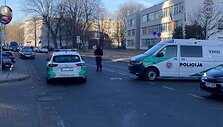Prie J.Basanavičiaus gatvės rastas daiktas, pana&scaron;us į granatą