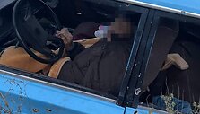 Rusai smogė civilių automobilių kolonai Charkivo srityje