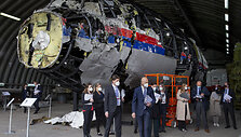 Reisu MH17 skridusio oro bendrovės &bdquo;Malaysia Airlines&ldquo; lėktuvo nuolaužos