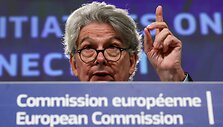 YVES HERMAN / REUTERS