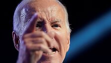 KEVIN LAMARQUE / REUTERS
