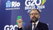 RICARDO MORAES / REUTERS