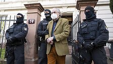 Boris Roessler / AP