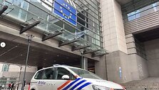 AfD politiko Krah Europos Parlamento biurai patikrinti.